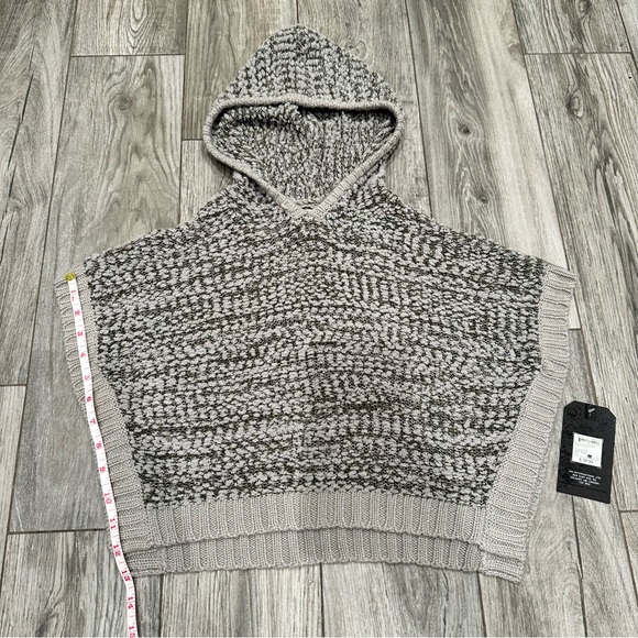 Toddler Ripzone Poncho, 2T in Light/Charcoal Grey - Picture 5 of 11